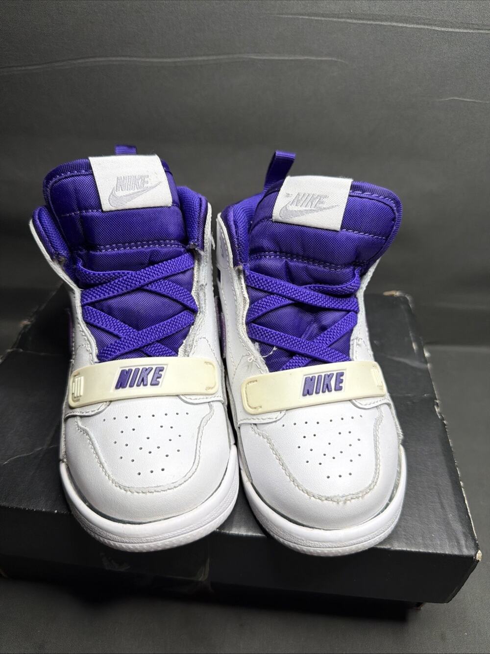 Nike Air Jordan Legacy 312 Lakers Little Kids Shoes Size 9C- Sole Coming Apart